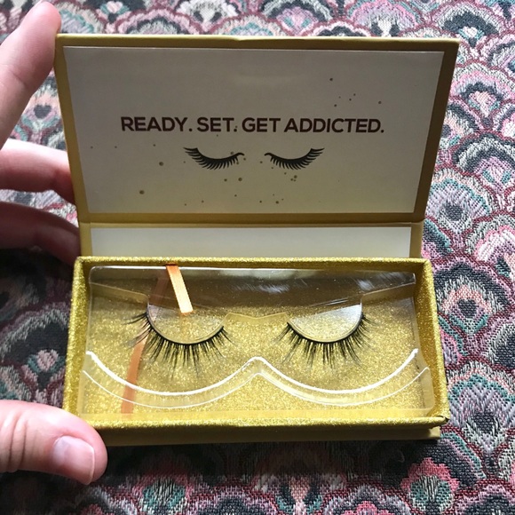 Makeup bundle - Picture 3 of 4